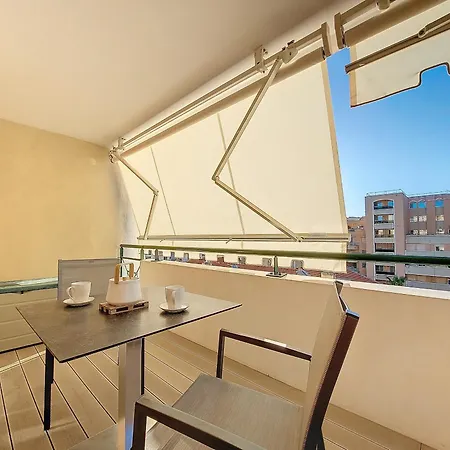 Nestor&jeeves -perle Doree - Terrace - Design